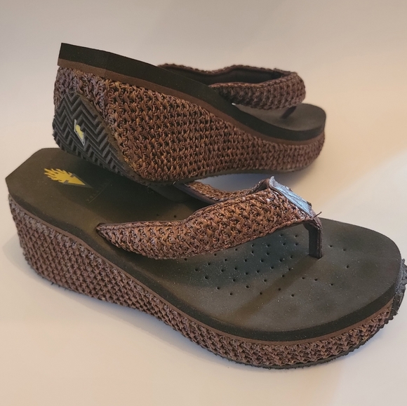 🟡VOLATILE Island Platform Wedge Sandals (8 Womens, Brown) - Picture 3 of 11